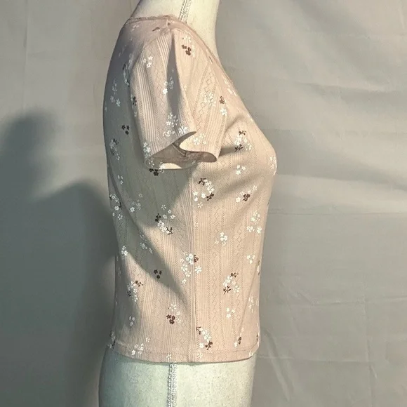 Tops/T-Shirts/Tanks👚 - 5 for $20 (Mix & Match) - Picture 4 of 5